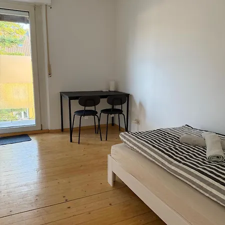 Monteur- Und Landau - Suedliche Weinstrasse Apartment