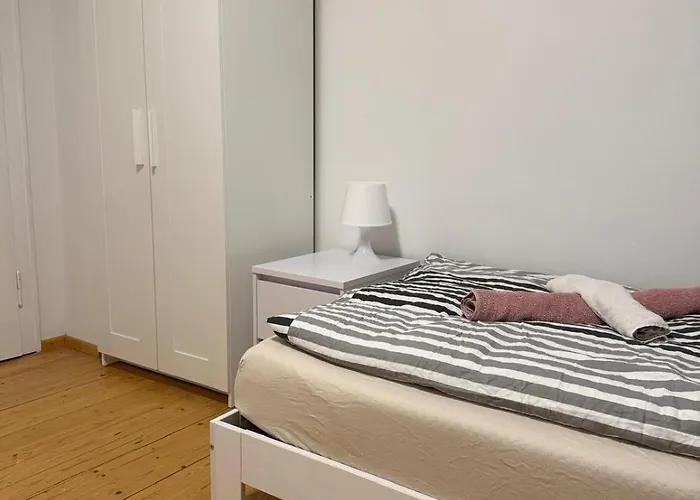 公寓 Monteur- Und Landau - Suedliche Weinstrasse 朗道因德普法尔茨