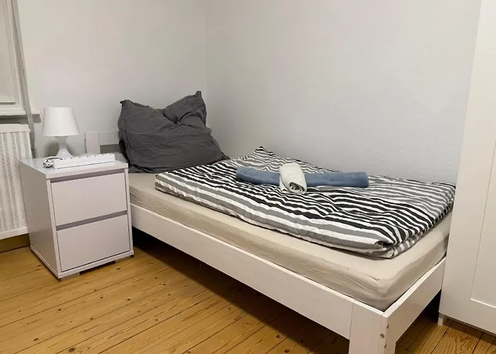 Monteur- Und Landau - Suedliche Weinstrasse * 朗道因德普法尔茨